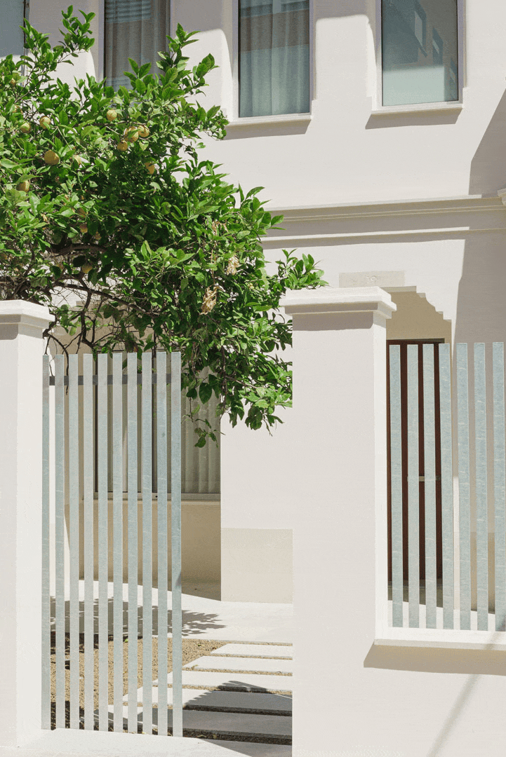Animación del pórtico de arcos y el patio de la Casa del Limonero